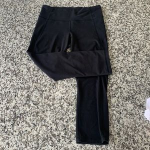 Under armor black capris